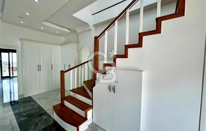 BAŞİSKELE DAMLAR'DA HAVUZLU MÜSTAKİL 4+1 MANZARALI SATILIK VİLLA