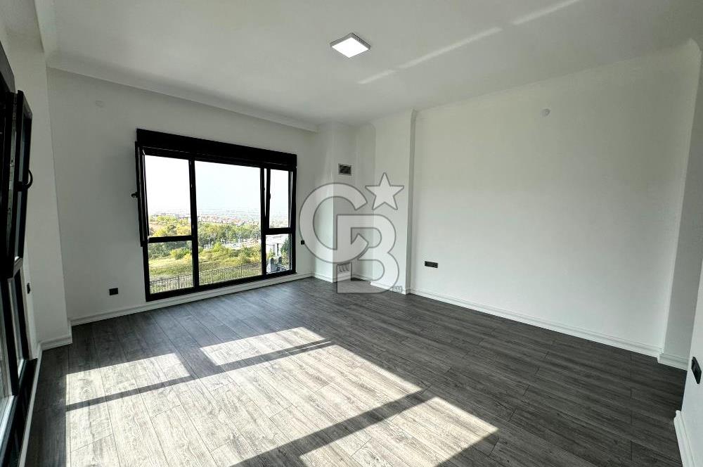 BAŞİSKELE DAMLAR'DA HAVUZLU MÜSTAKİL 4+1 MANZARALI SATILIK VİLLA