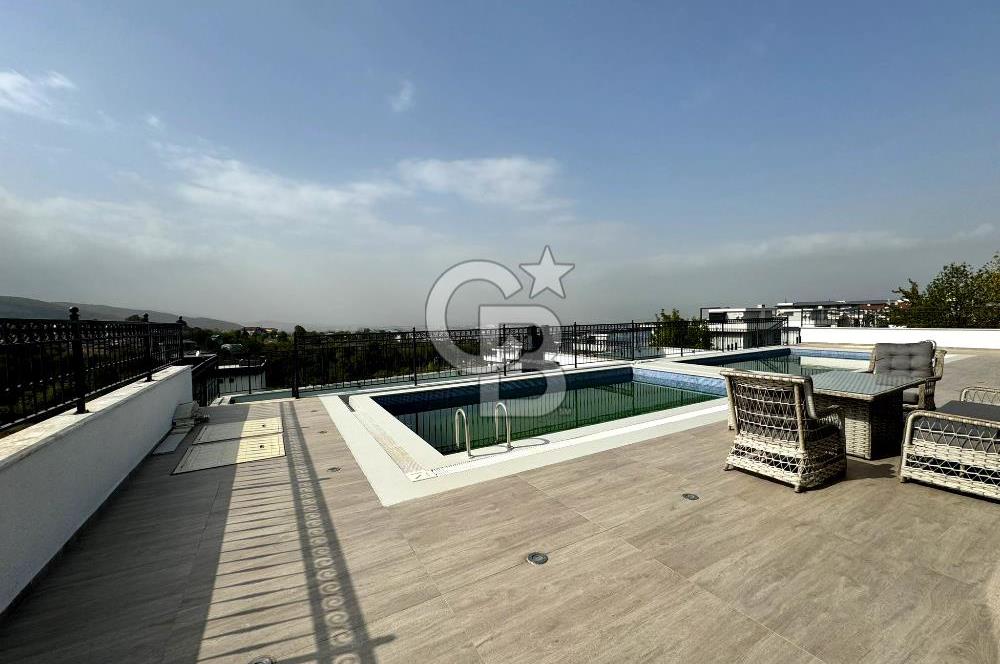 BAŞİSKELE DAMLAR'DA HAVUZLU MÜSTAKİL 4+1 MANZARALI SATILIK VİLLA