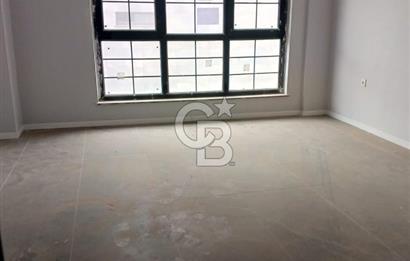 CB CITY'DEN SAZOVA ATATÜRK STADYUM'U KARŞISI KİRALIK KOMPLE BİNA