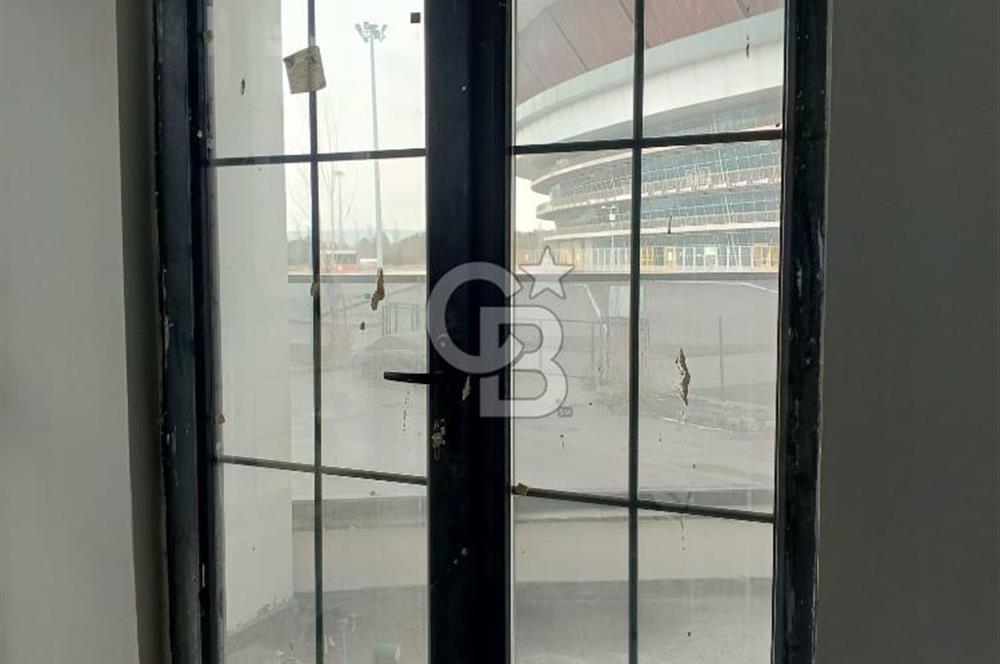 CB CITY'DEN SAZOVA ATATÜRK STADYUM'U KARŞISI KİRALIK KOMPLE BİNA