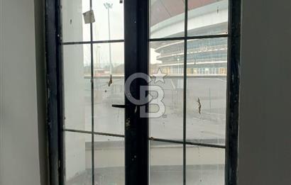 CB CITY'DEN SAZOVA ATATÜRK STADYUM'U KARŞISI KİRALIK KOMPLE BİNA