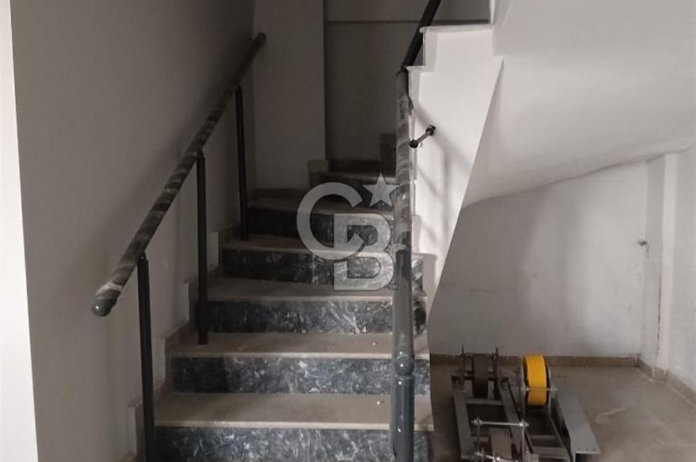 CB CITY'DEN SAZOVA ATATÜRK STADYUM'U KARŞISI KİRALIK KOMPLE BİNA