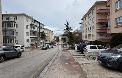 AYRANCI,HOŞDERE CADDESİ, NAZİLLİ SOKAKDA İSKANLI 3+1 SATILIK