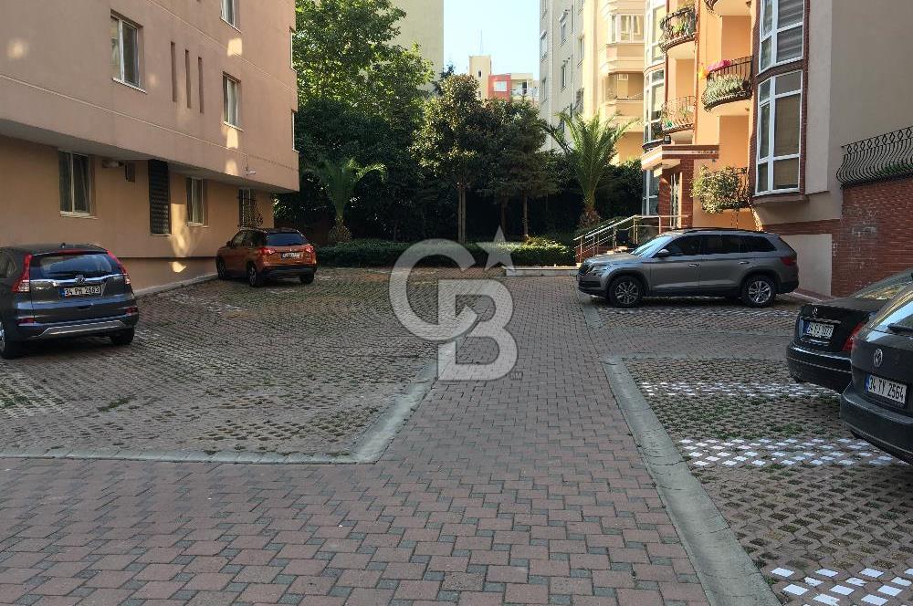 BOSTANCI'DA HAVUZLU GÜVENLİKLİ BALKONLU 3+1 SİTE DAİRESİ