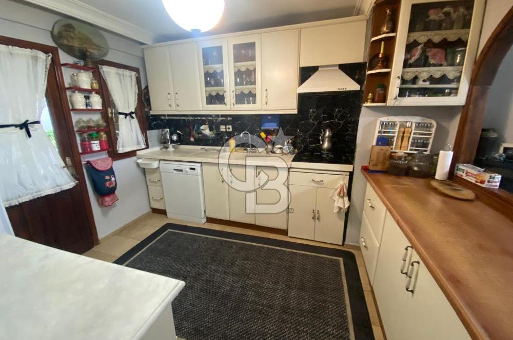 KÜÇÜKKUYU MIHLIDA DENİZ MANZARALI 5+1 VİLLA