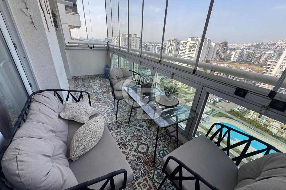 MAVİŞEHİR EMLAKKONUT SİTESİNDE TADİLATLI 4+1 KİRALIK DAİRE