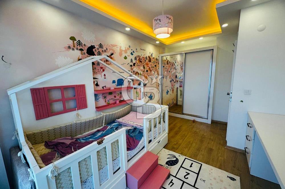 SIĞACIK GİRLEN'DE SEÇKİN KONUMDA 5+1 LÜKS VİLLA