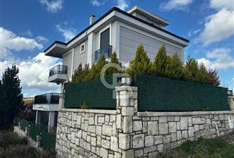 SIĞACIK GİRLEN'DE SEÇKİN KONUMDA 5+1 LÜKS VİLLA - 1 - 331067