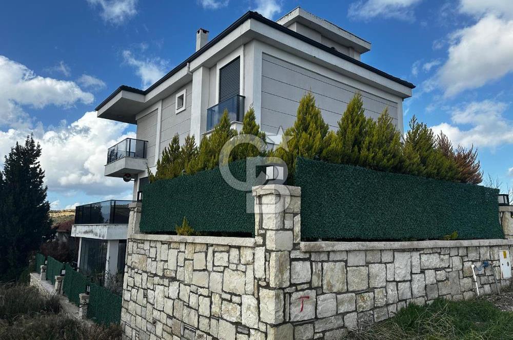 SIĞACIK GİRLEN'DE SEÇKİN KONUMDA 5+1 LÜKS VİLLA