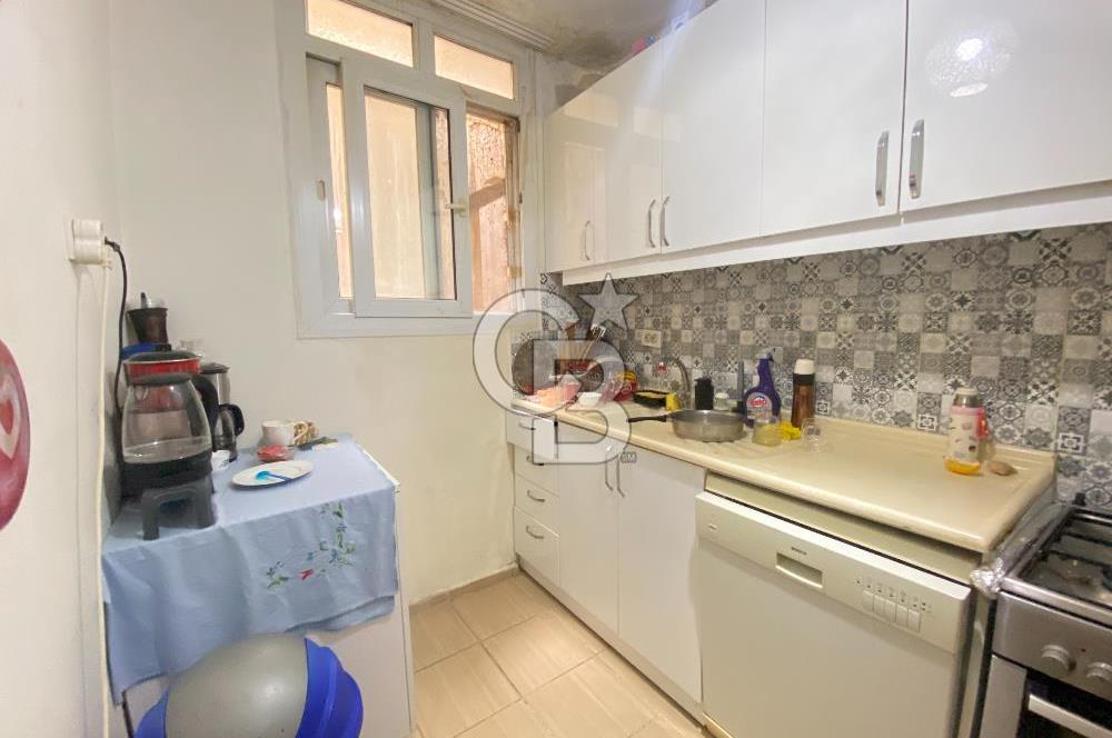 İZMİR KARŞIYAKA TUNA MAHALLESİ ARABACILAR SOKAK'TA SATILIK 2+1 DAİRE