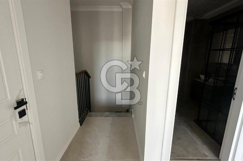Cb Mahallde Kartepe Dorukpark Evlerinde Satılık 3+1 Çatıdubleks