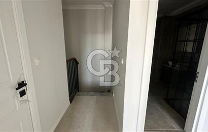 Cb Mahallde Kartepe Dorukpark Evlerinde Satılık 3+1 Çatıdubleks
