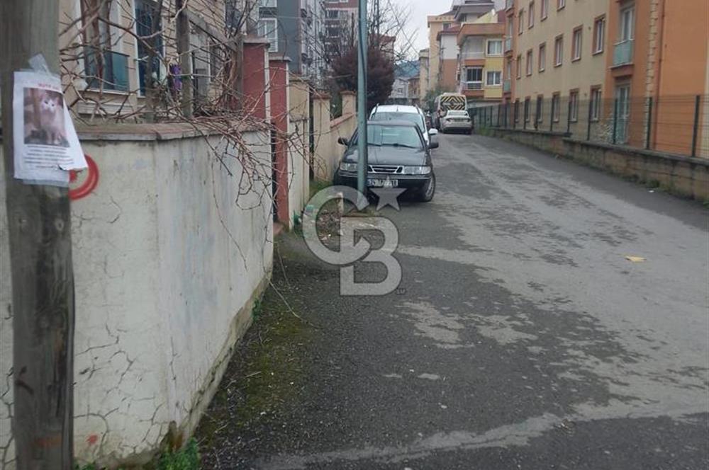 VELİBABADA AİLE YAŞAMINA UYGUN MERKEZİ GENİŞ VE FERAH 3+1