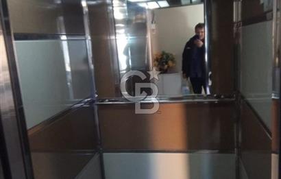 VELİBABADA AİLE YAŞAMINA UYGUN MERKEZİ GENİŞ VE FERAH 3+1