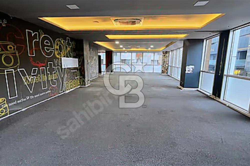 Bayraklı kuleler bölgesinde kahraman centriumda kiralık ofis