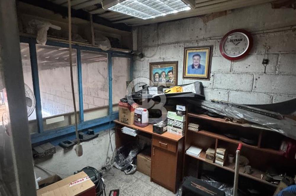 Gaziemir 6.Sanayi Sitesinde Satılık Dükkan