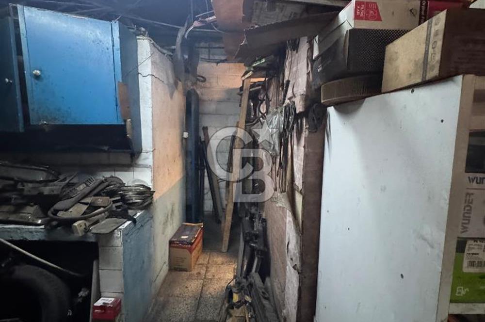 Gaziemir 6.Sanayi Sitesinde Satılık Dükkan