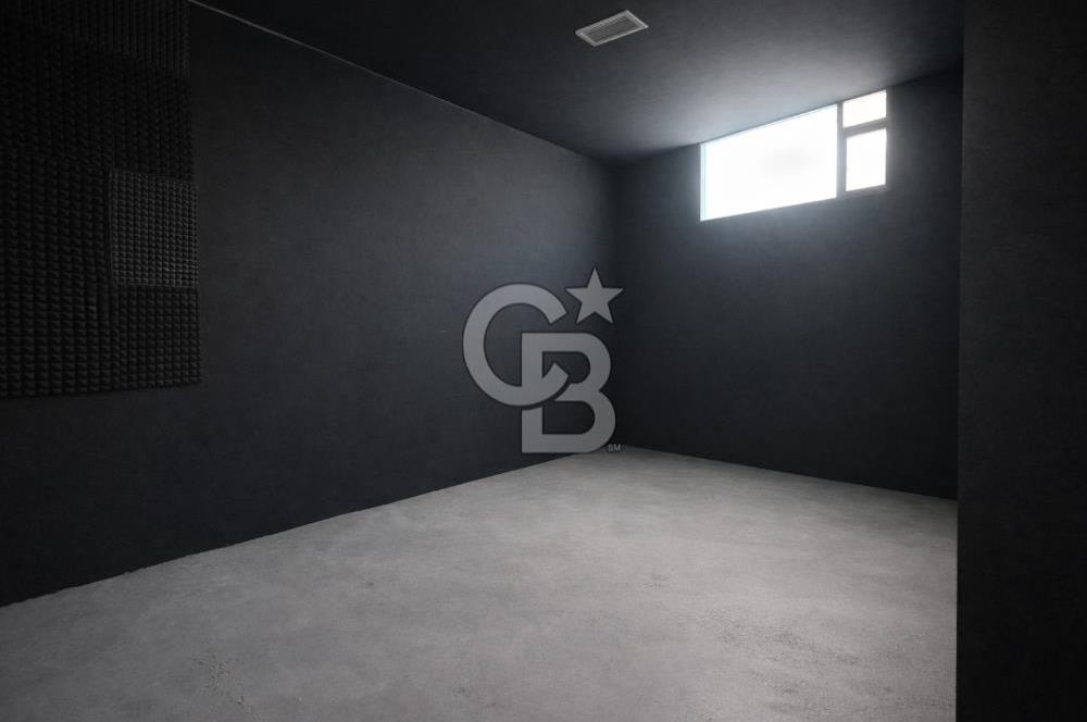 KARTAL HUKUKÇULAR TOWERS'DA ÖN VE YAN KULLANIMLI KÖŞE DÜKKAN (KDV DAHİL)