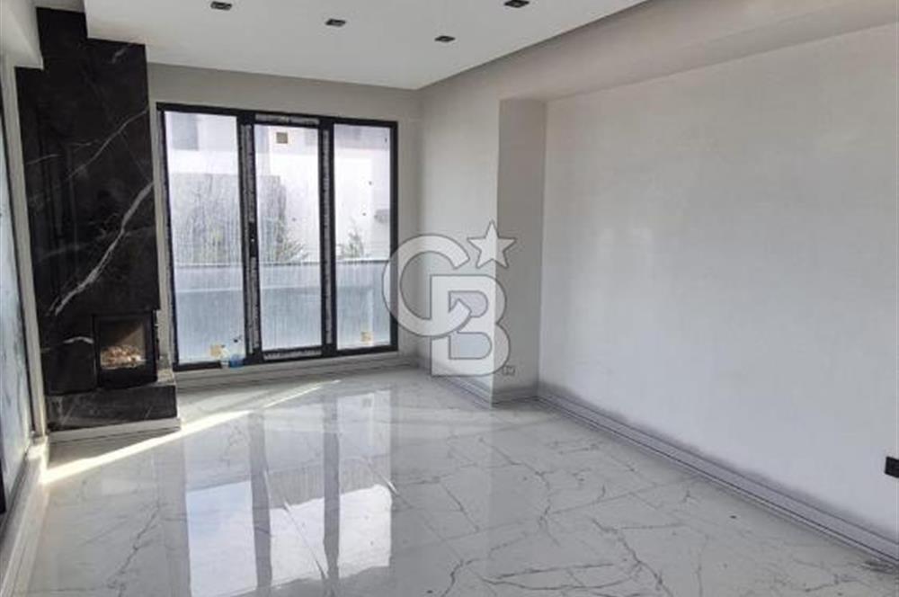 SATILIK ARNAVUTKÖY KARABURUN'DA DENİZ MANZARALI LÜX VİLLA