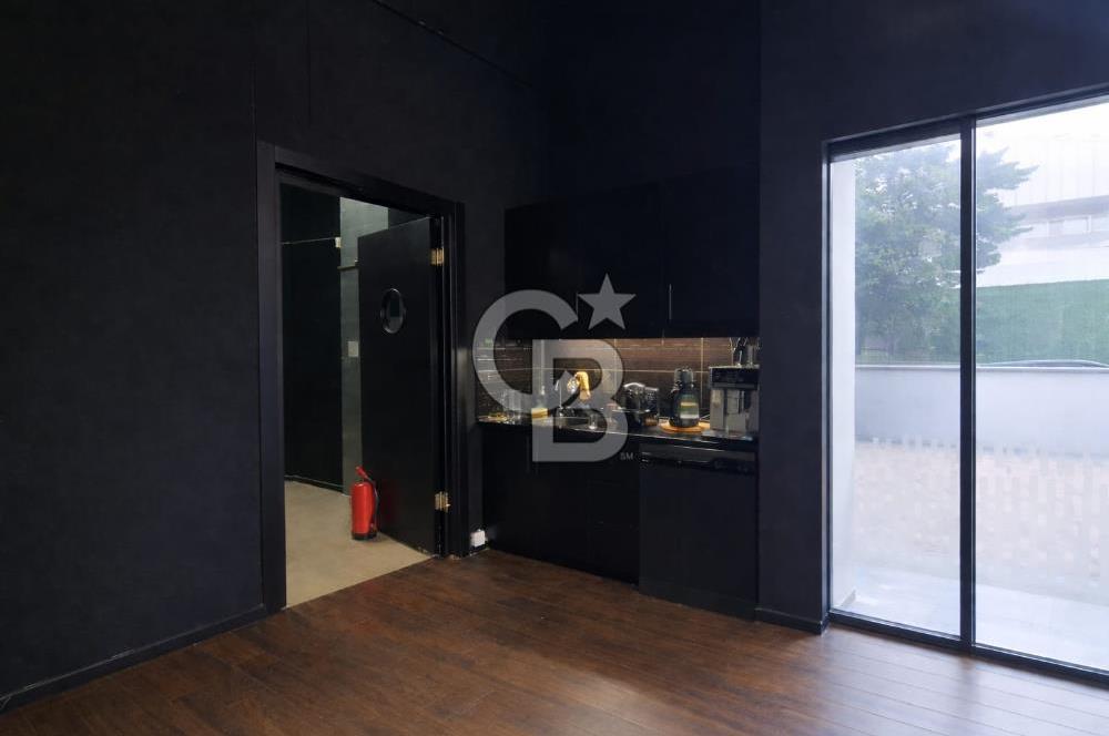 KARTAL HUKUKÇULAR TOWERS'DA ÖN VE YAN KULLANIMLI KÖŞE DÜKKAN (KDV DAHİL)