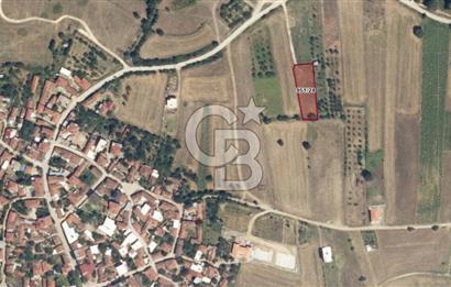 İZNİK DERBENT'TE GÖL MANZARALI YOLU OLAN SATILIK TARLA