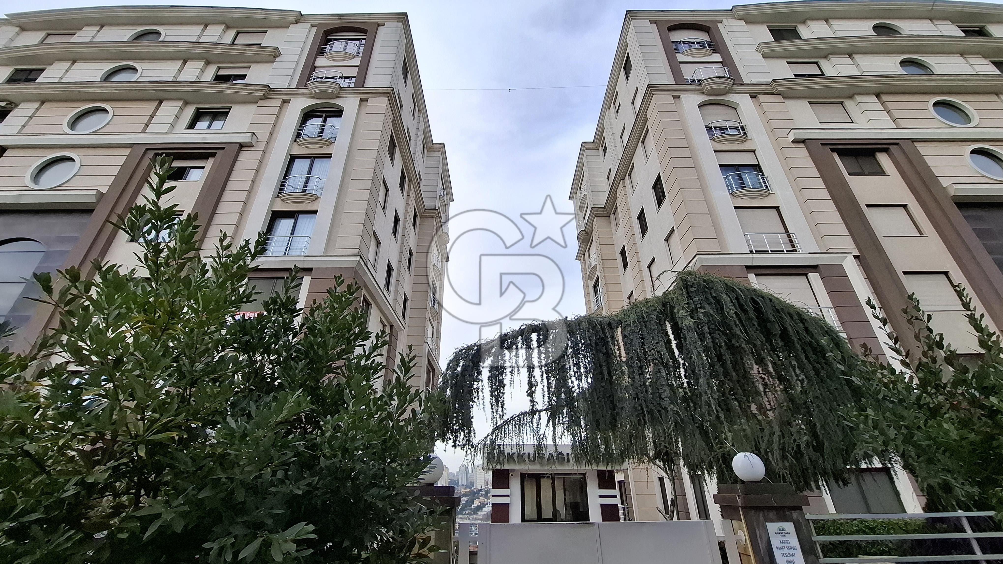 BAHÇEŞEHİR GÖKKUŞAĞI EVLERİ GÖLET MANZARALI SATILIK 4+1 DAİRE