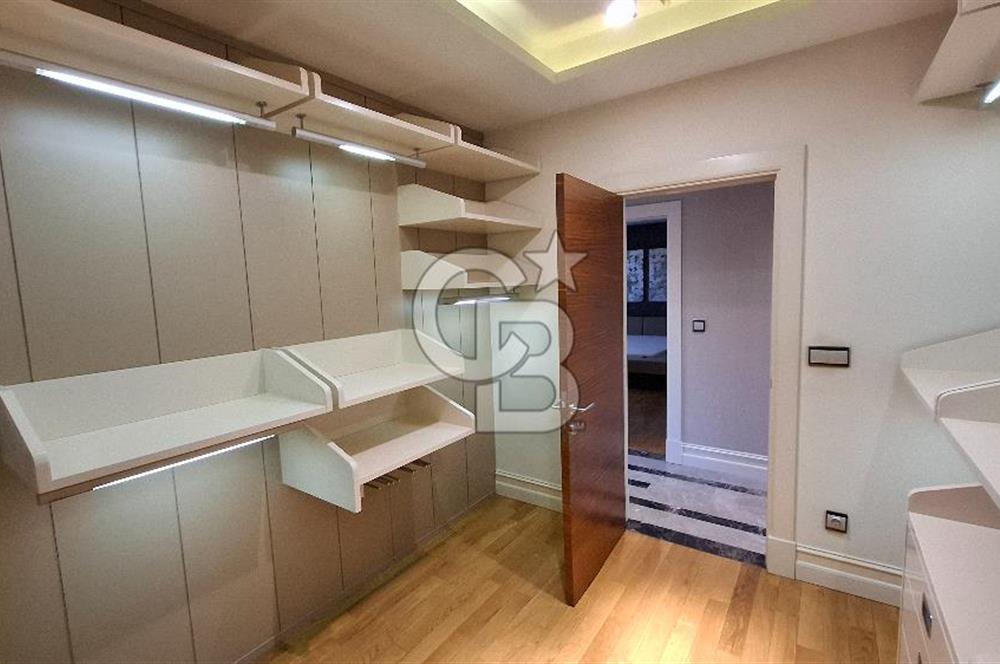 BAHÇEŞEHİR GÖKKUŞAĞI EVLERİ GÖLET MANZARALI SATILIK 4+1 DAİRE