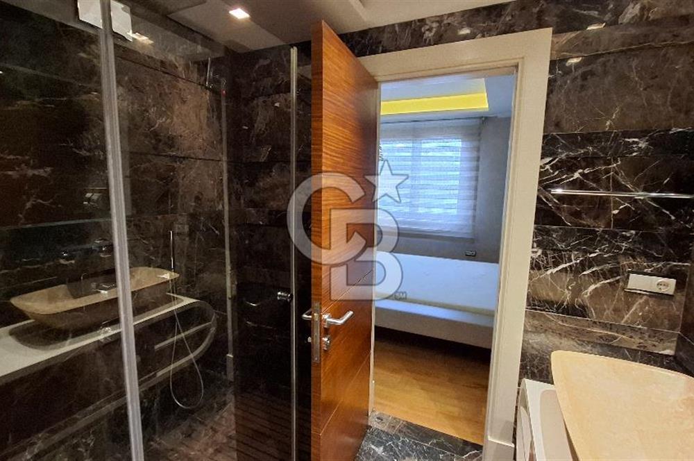 BAHÇEŞEHİR GÖKKUŞAĞI EVLERİ GÖLET MANZARALI SATILIK 4+1 DAİRE