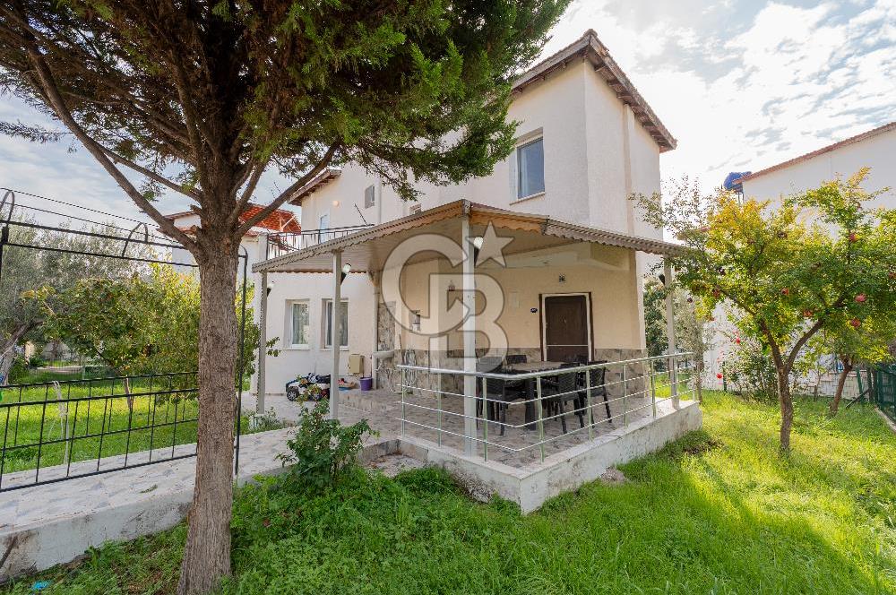 ÇANDARLIDA SİTE İÇERİSİNDE DENİZ MANZARALI EŞYALI SATILIK VİLLA