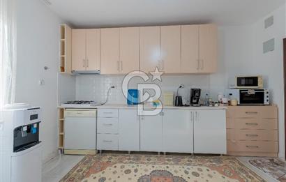 ÇANDARLIDA SİTE İÇERİSİNDE DENİZ MANZARALI EŞYALI SATILIK VİLLA