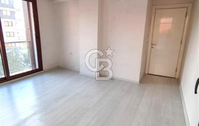 Bayraklı Emek’te Anadolu Caddesi Üzeri 3+1 | Krediye Uygun | Sahile 300 m