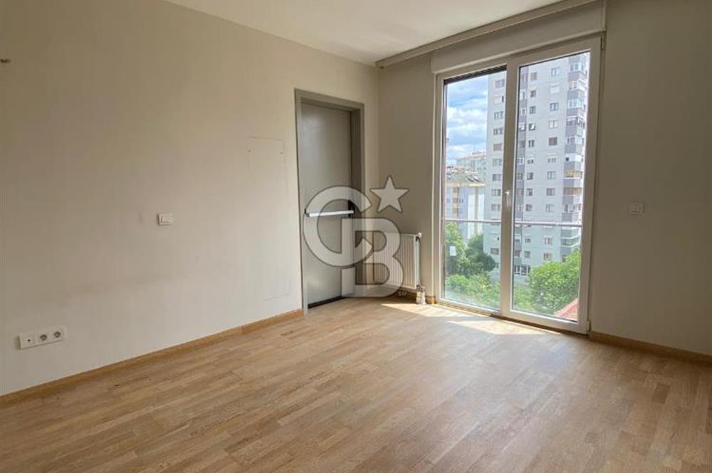 ERENKÖY DEĞERBİLİR SOKAK'TA GENİŞ FERAH KİRALIK 3+1