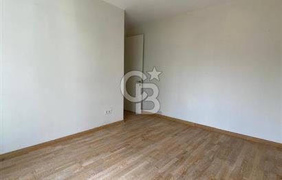 ERENKÖY DEĞERBİLİR SOKAK'TA GENİŞ FERAH KİRALIK 3+1