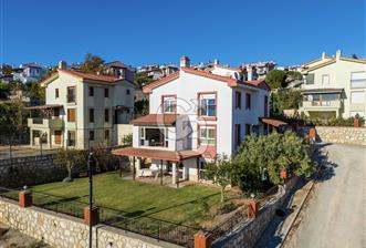 VİLLAKENT ŞÖMİNELİ GENİŞ BAHÇELİ SATILIK MÜSTAKİL TRİPLEKS VİLLA - 1 - 331193