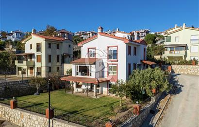 VİLLAKENT ŞÖMİNELİ GENİŞ BAHÇELİ SATILIK MÜSTAKİL TRİPLEKS VİLLA