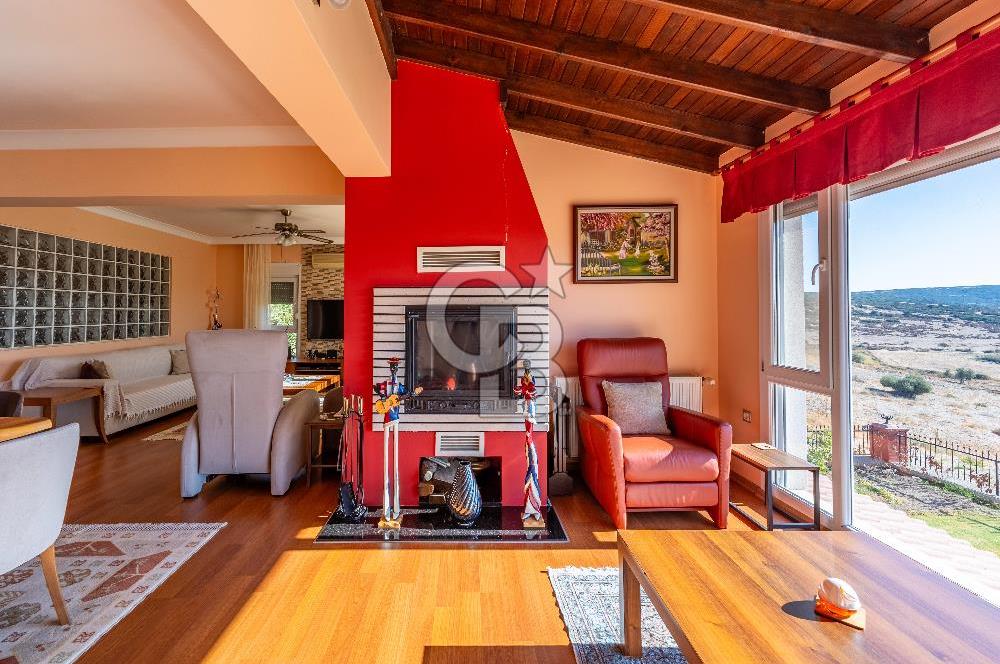 VİLLAKENT ŞÖMİNELİ GENİŞ BAHÇELİ SATILIK MÜSTAKİL TRİPLEKS VİLLA