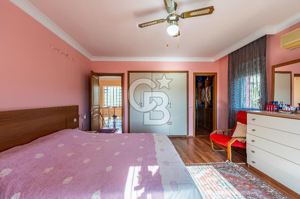 VİLLAKENT ŞÖMİNELİ GENİŞ BAHÇELİ SATILIK MÜSTAKİL TRİPLEKS VİLLA