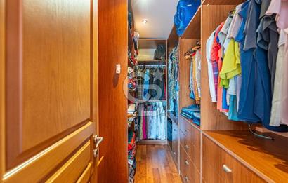 VİLLAKENT ŞÖMİNELİ GENİŞ BAHÇELİ SATILIK MÜSTAKİL TRİPLEKS VİLLA