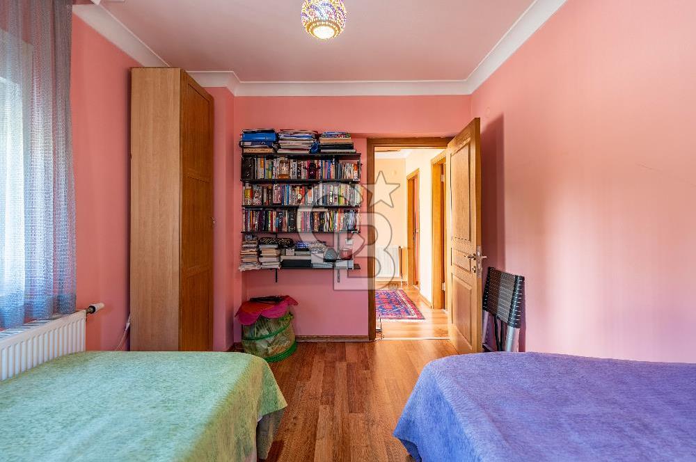 VİLLAKENT ŞÖMİNELİ GENİŞ BAHÇELİ SATILIK MÜSTAKİL TRİPLEKS VİLLA