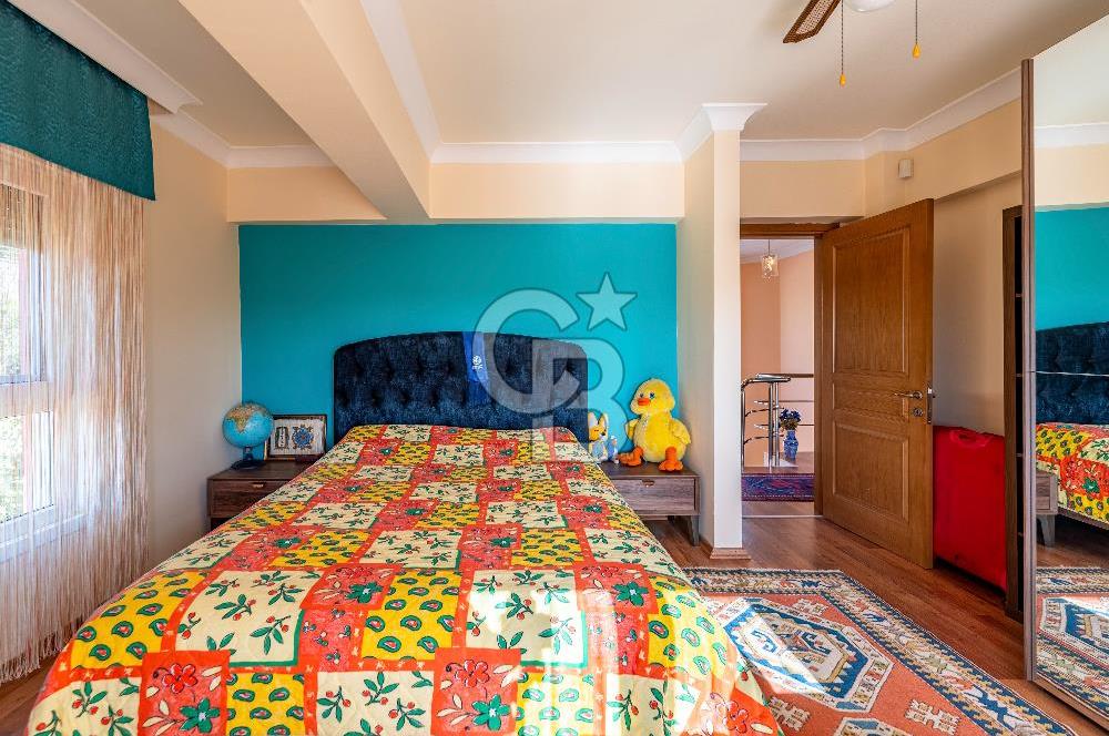 VİLLAKENT ŞÖMİNELİ GENİŞ BAHÇELİ SATILIK MÜSTAKİL TRİPLEKS VİLLA