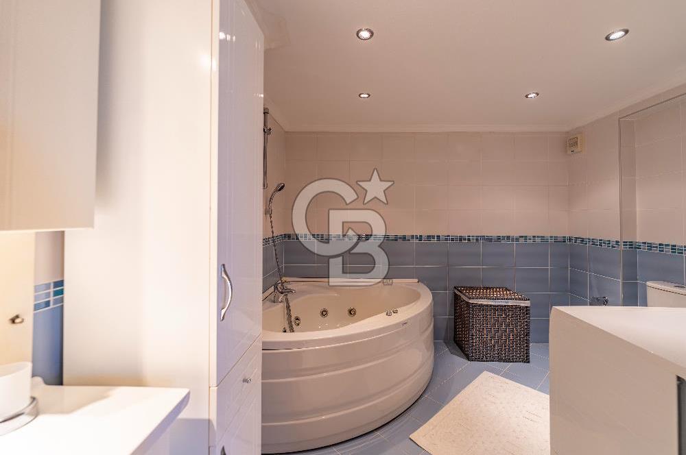 VİLLAKENT ŞÖMİNELİ GENİŞ BAHÇELİ SATILIK MÜSTAKİL TRİPLEKS VİLLA