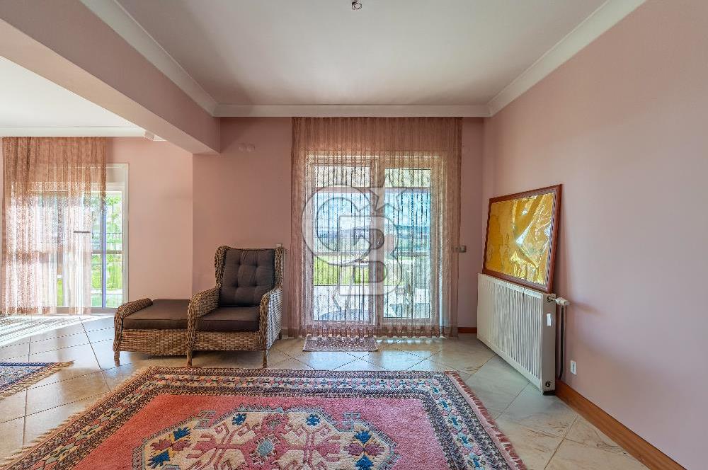 VİLLAKENT ŞÖMİNELİ GENİŞ BAHÇELİ SATILIK MÜSTAKİL TRİPLEKS VİLLA