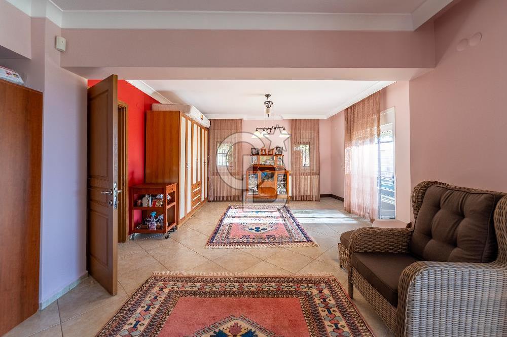 VİLLAKENT ŞÖMİNELİ GENİŞ BAHÇELİ SATILIK MÜSTAKİL TRİPLEKS VİLLA