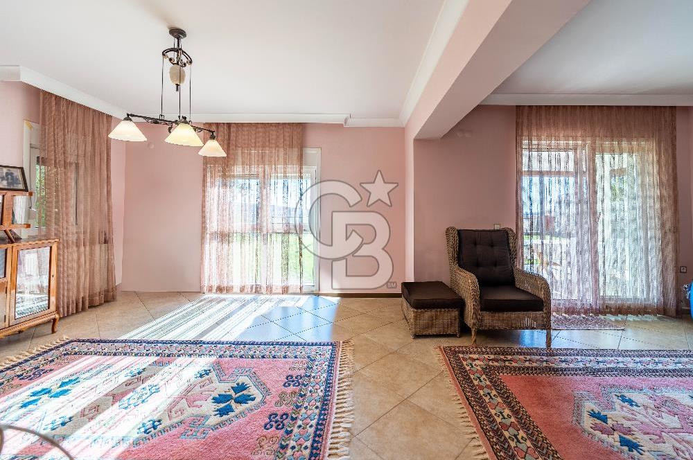 VİLLAKENT ŞÖMİNELİ GENİŞ BAHÇELİ SATILIK MÜSTAKİL TRİPLEKS VİLLA