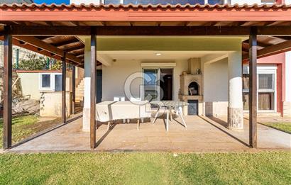 VİLLAKENT ŞÖMİNELİ GENİŞ BAHÇELİ SATILIK MÜSTAKİL TRİPLEKS VİLLA