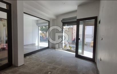 İZMİR, KEMERALTI, ANTİKACILARDA SU BAĞLANTILI 30 M2 DÜKKAN