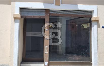 İZMİR, KEMERALTI, ANTİKACILARDA SU BAĞLANTILI 30 M2 DÜKKAN