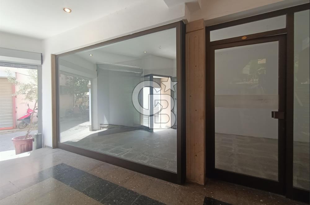 İZMİR, KEMERALTI, ANTİKACILARDA SU BAĞLANTILI 30 M2 DÜKKAN