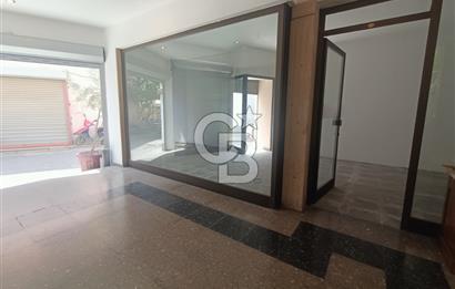 İZMİR, KEMERALTI, ANTİKACILARDA SU BAĞLANTILI 30 M2 DÜKKAN